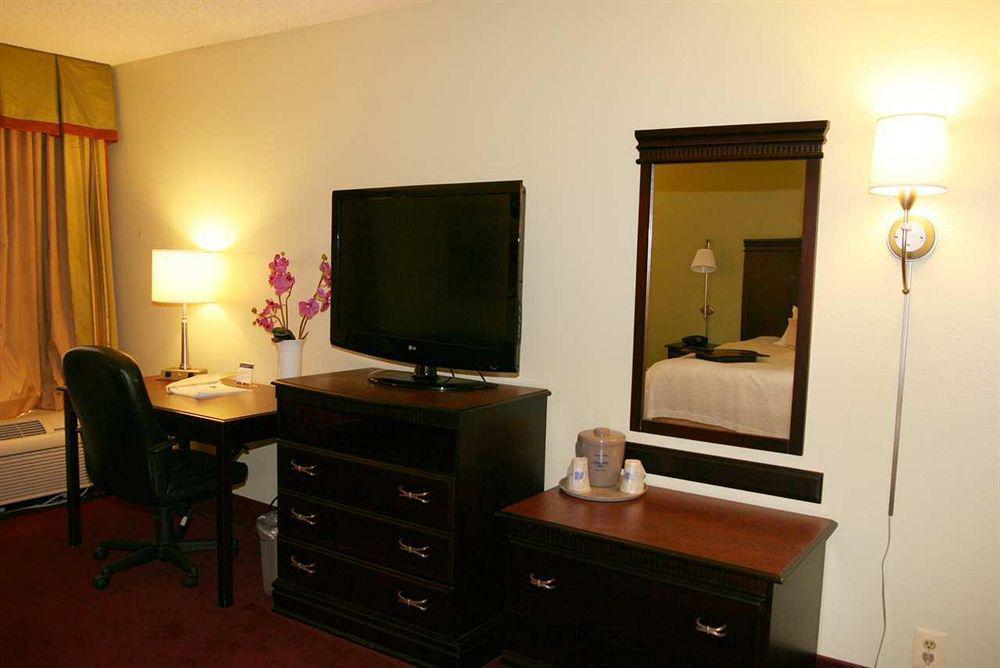 Hampton Inn Sulphur Ruang foto