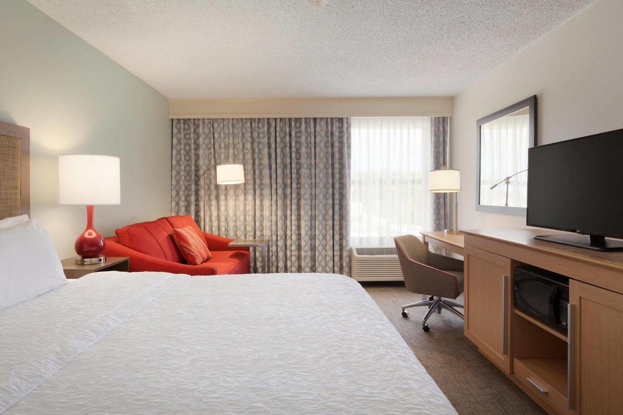 Hampton Inn Sulphur Bagian luar foto